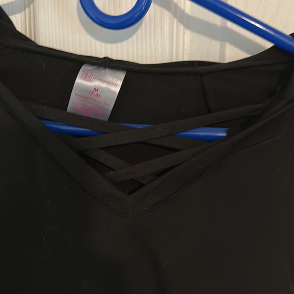 no boundaries black hoodie with detail at neck and white stripes on sleeves - Picture 2 of 13